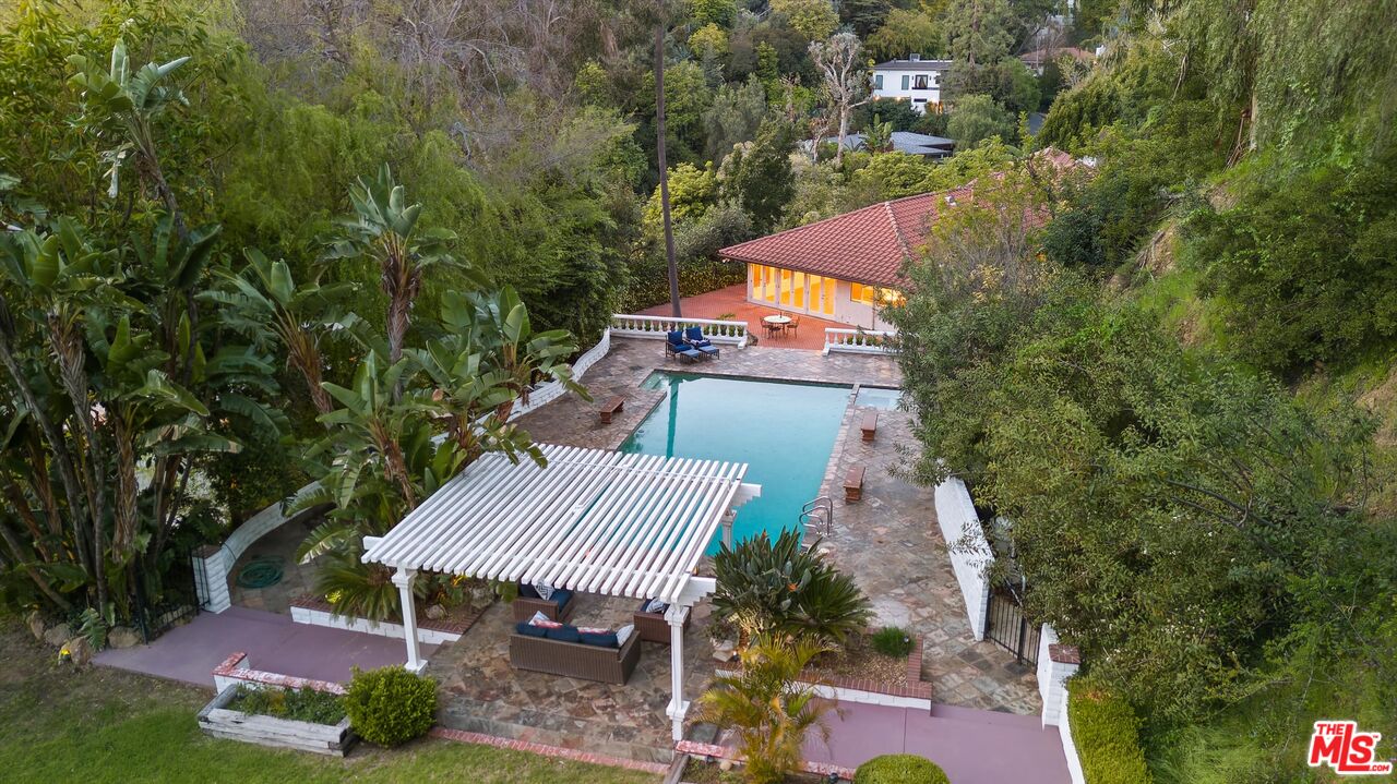 2332 Malaga Rd
