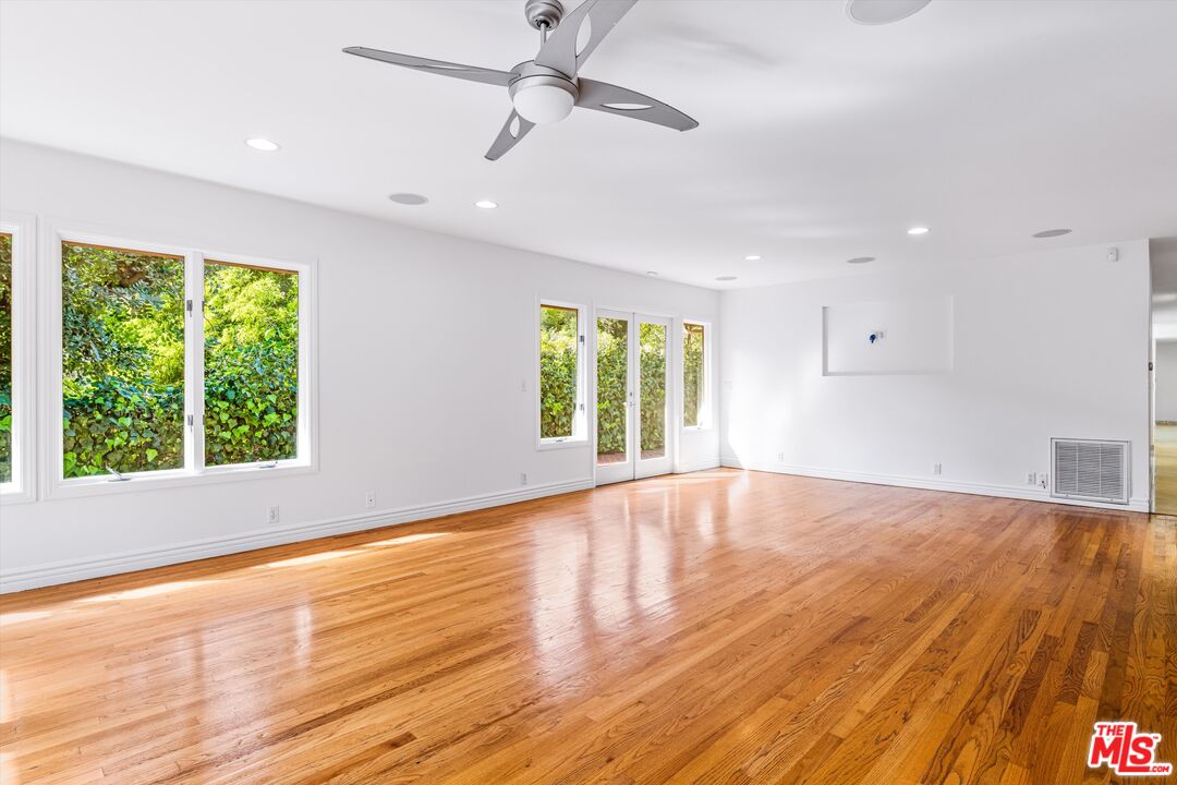 2332 Malaga Rd