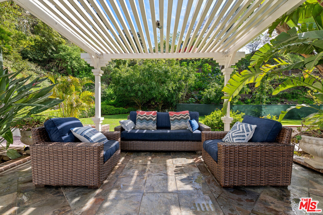 2332 Malaga Rd
