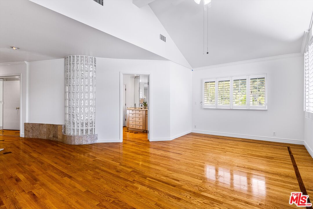 2332 Malaga Rd