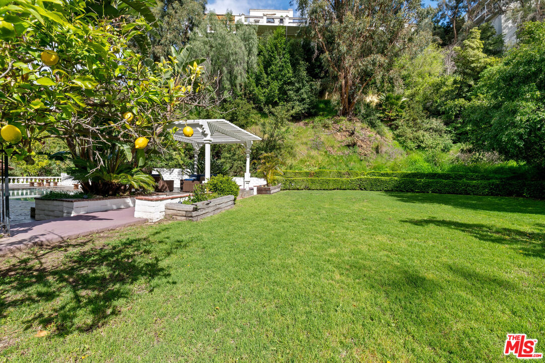 2332 Malaga Rd