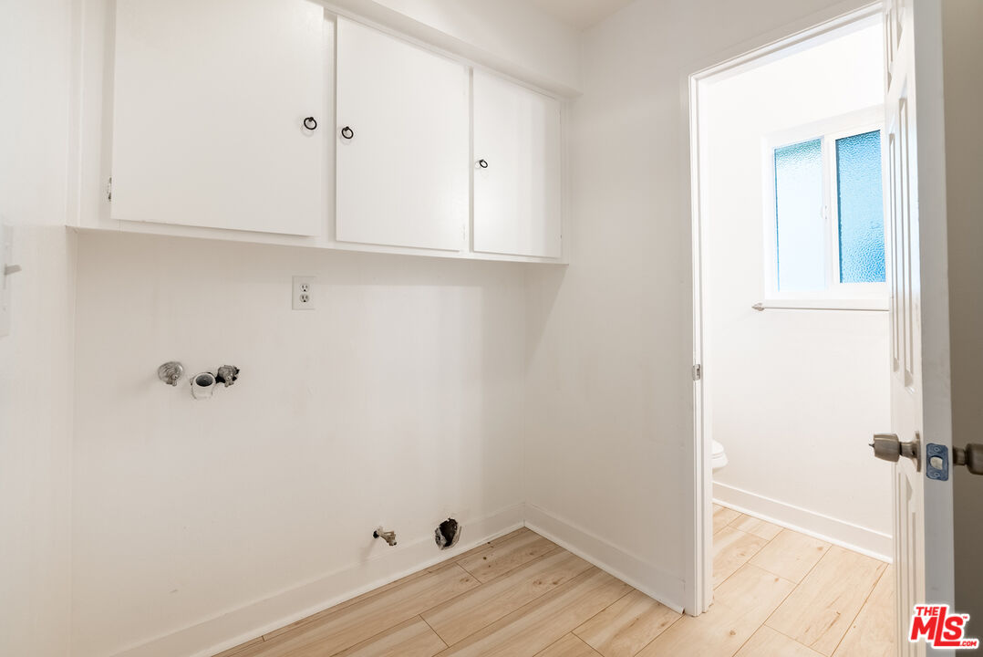 23001 Del Valle St Unit: 21