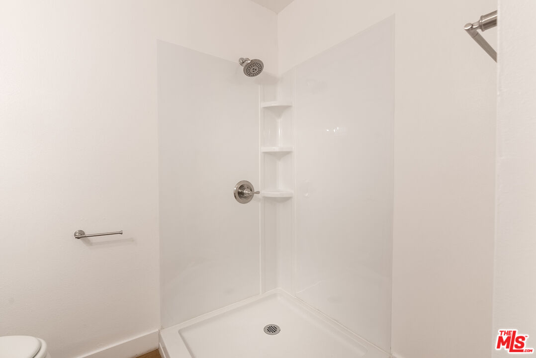 23001 Del Valle St Unit: 21