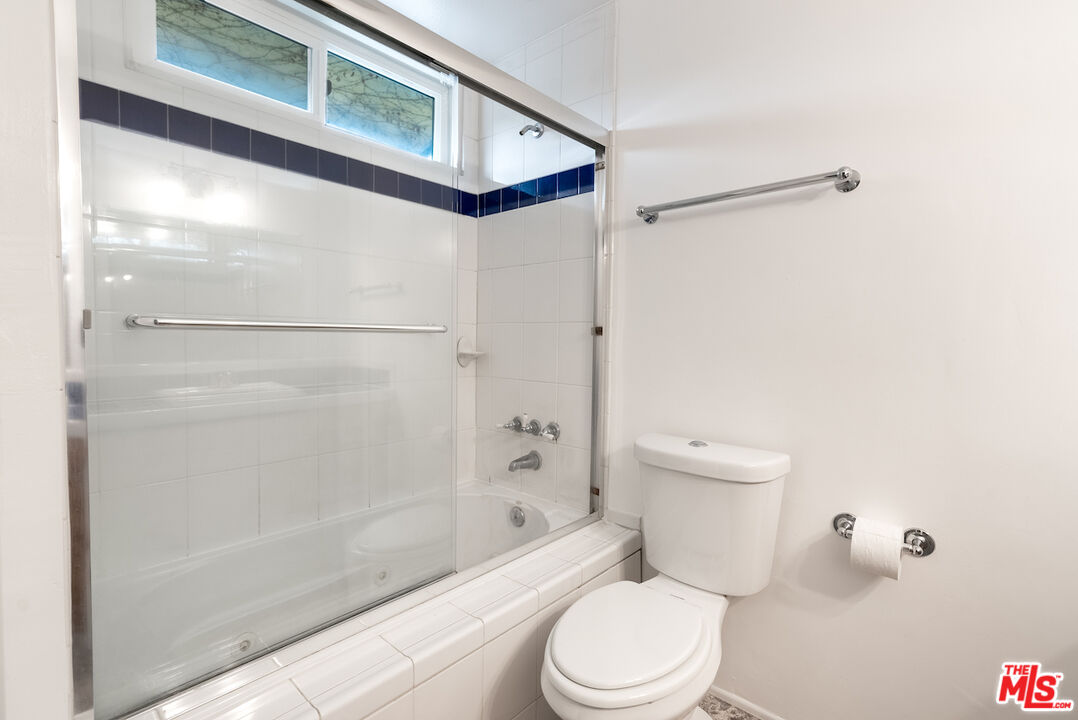 23001 Del Valle St Unit: 21