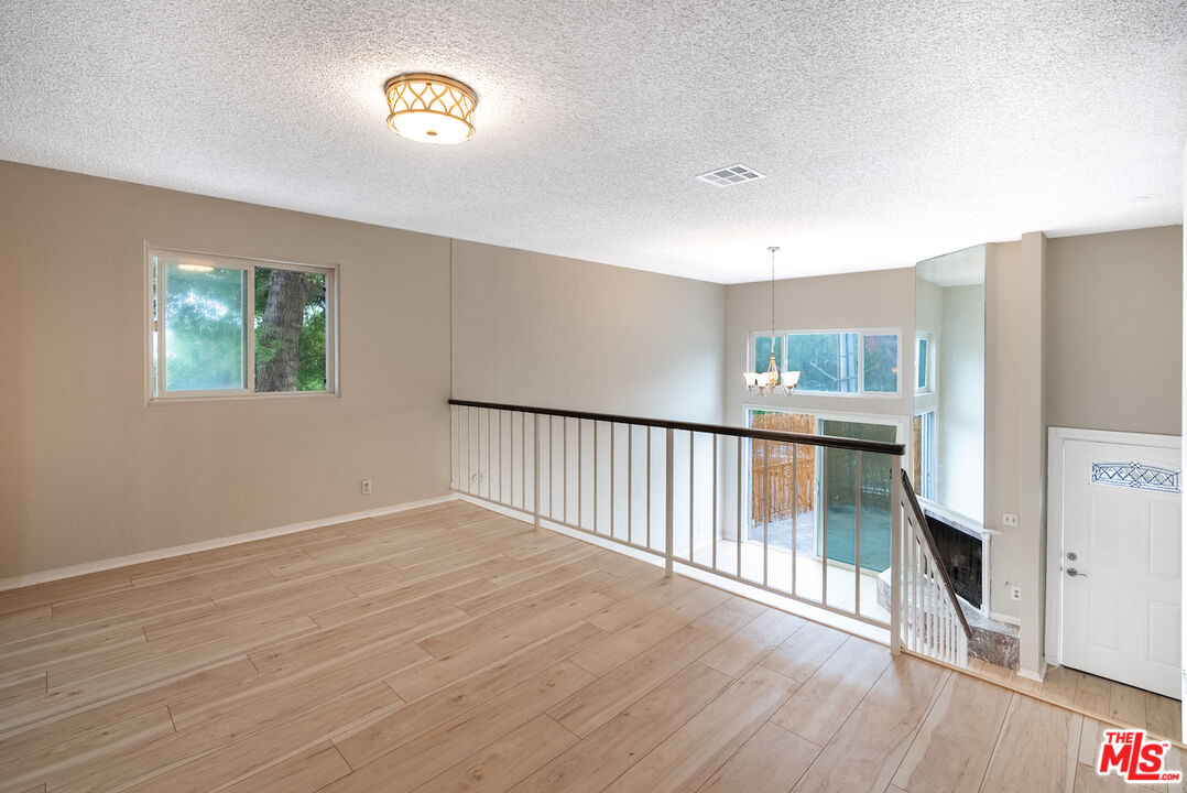 23001 Del Valle St Unit: 21