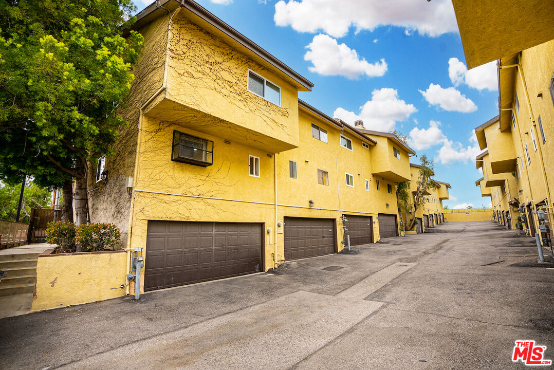 23001 Del Valle St Unit: 21