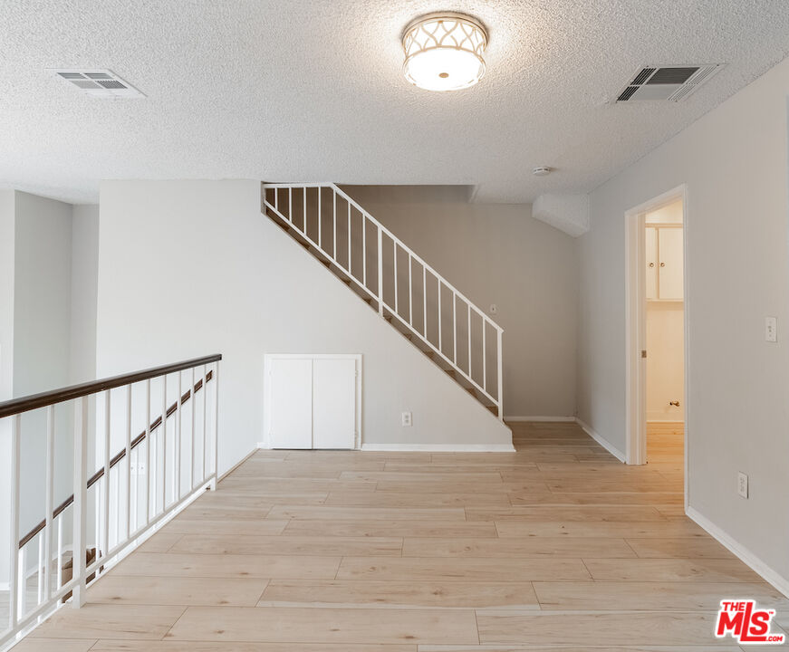 23001 Del Valle St Unit: 21