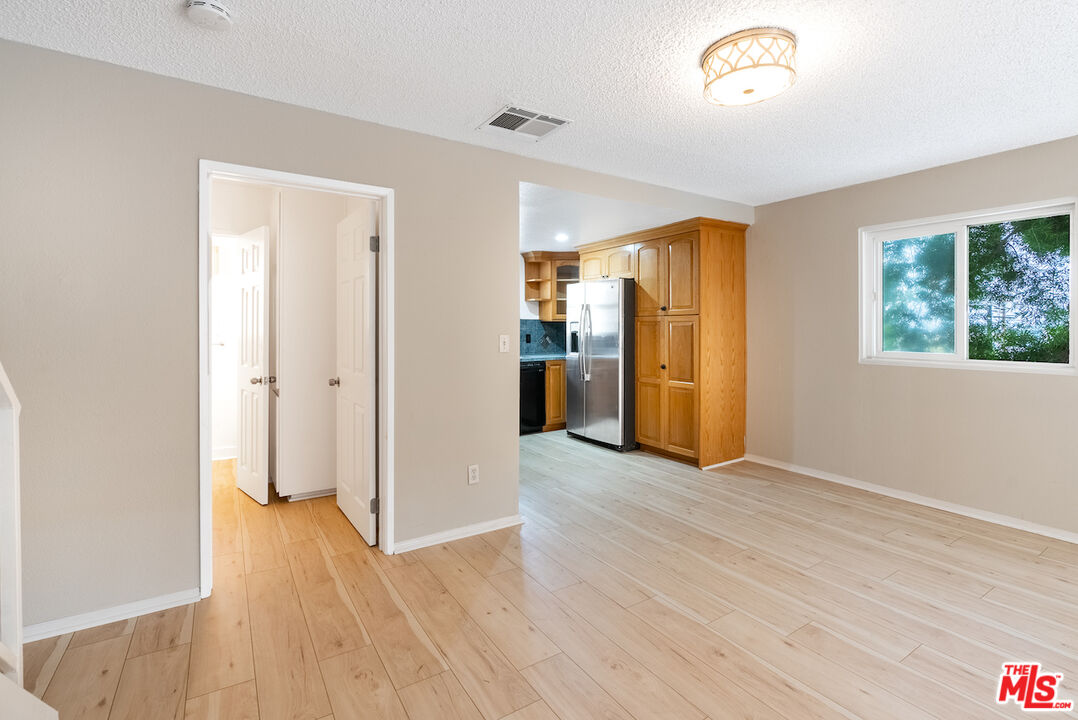 23001 Del Valle St Unit: 21