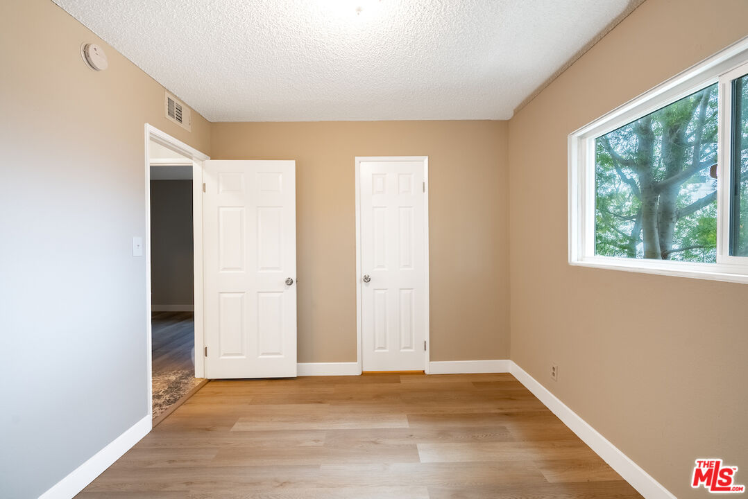 23001 Del Valle St Unit: 21
