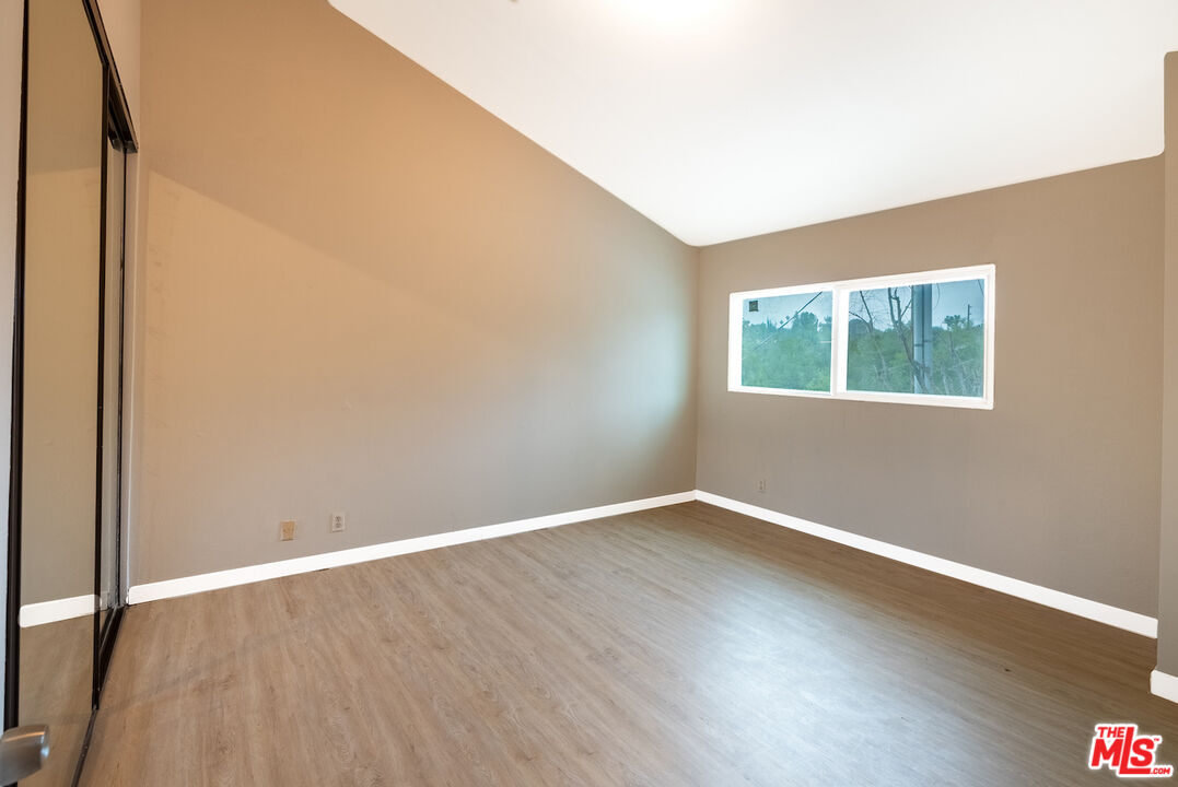 23001 Del Valle St Unit: 21