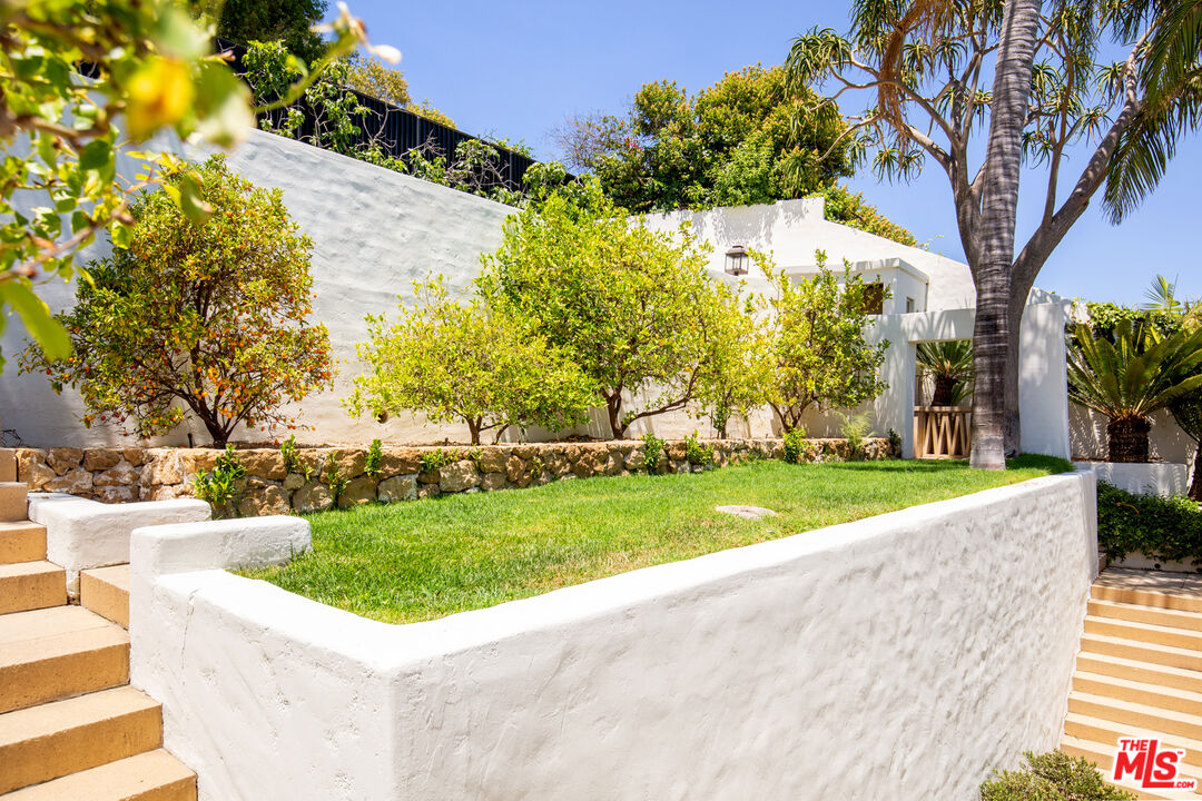 2249 Mountain Oak Dr