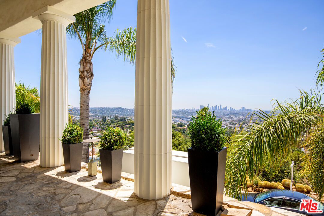 2249 Mountain Oak Dr