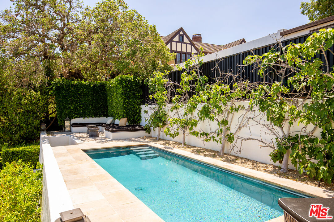 2249 Mountain Oak Dr