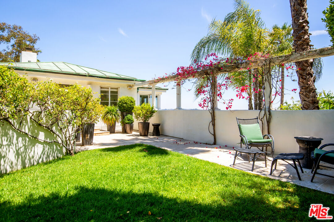 2249 Mountain Oak Dr