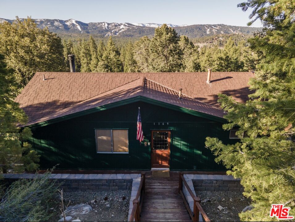 1169 Green Mountain Dr