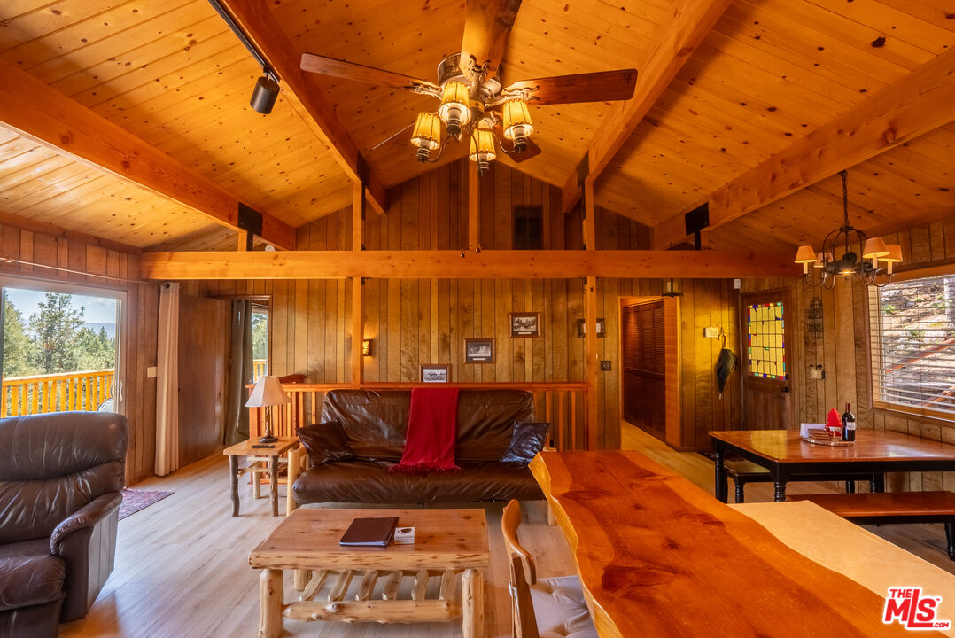 1169 Green Mountain Dr
