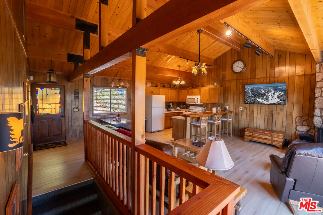 1169 Green Mountain Dr