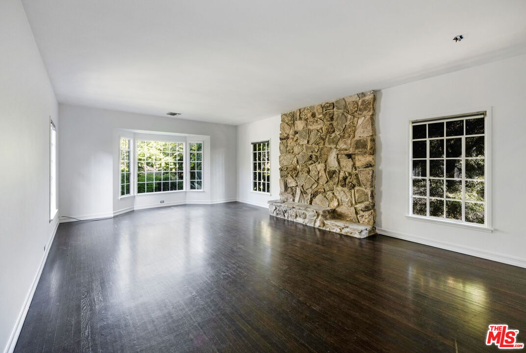 2131 Canyon Dr