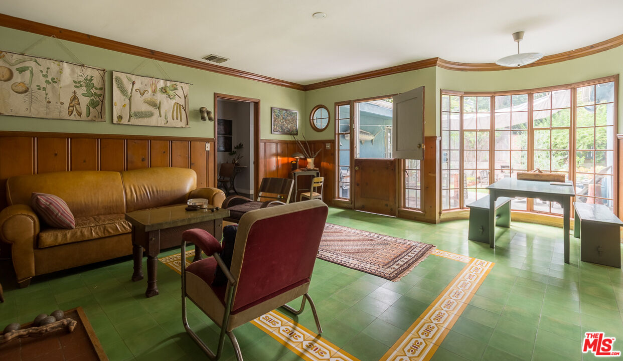 2131 Canyon Dr