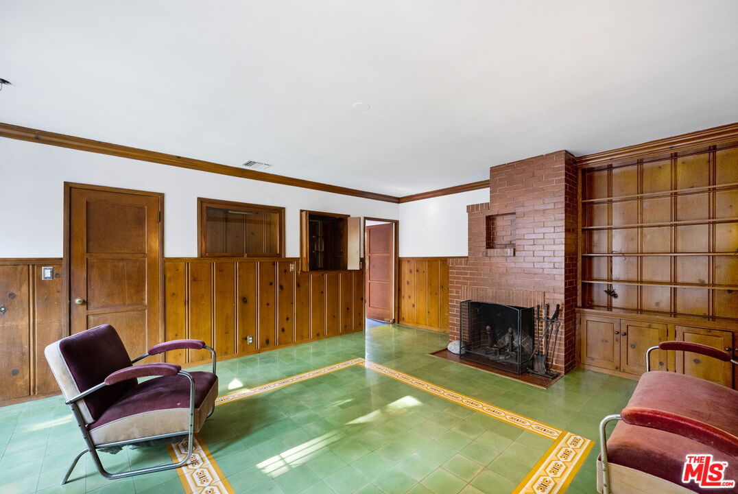 2131 Canyon Dr