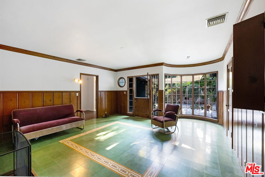 2131 Canyon Dr