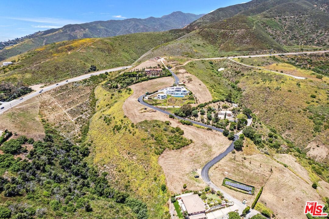 1 Via Acero St