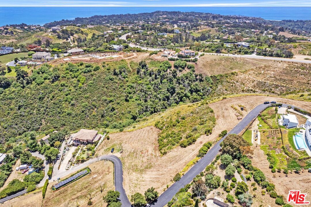 1 Via Acero St
