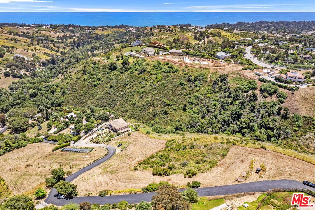 1 Via Acero St