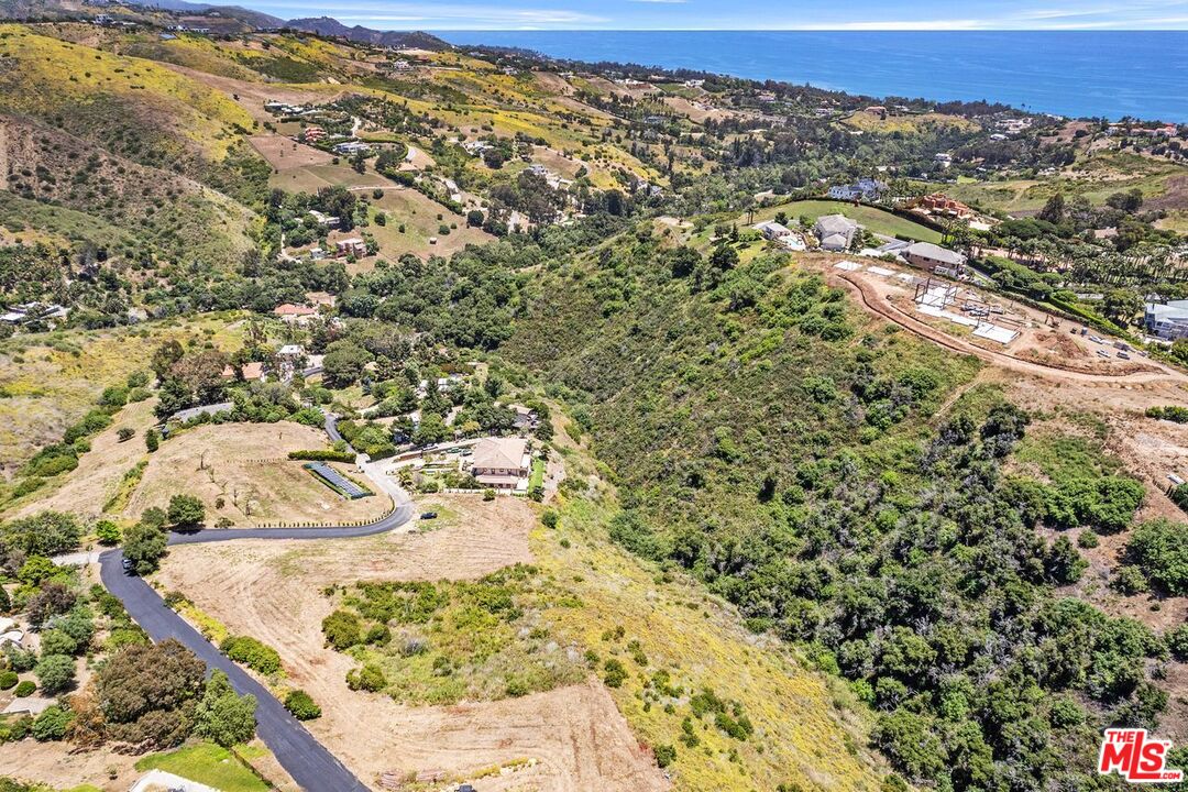 1 Via Acero St