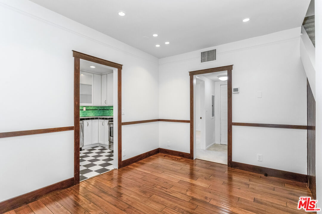 8550 Holloway Dr Unit: 402