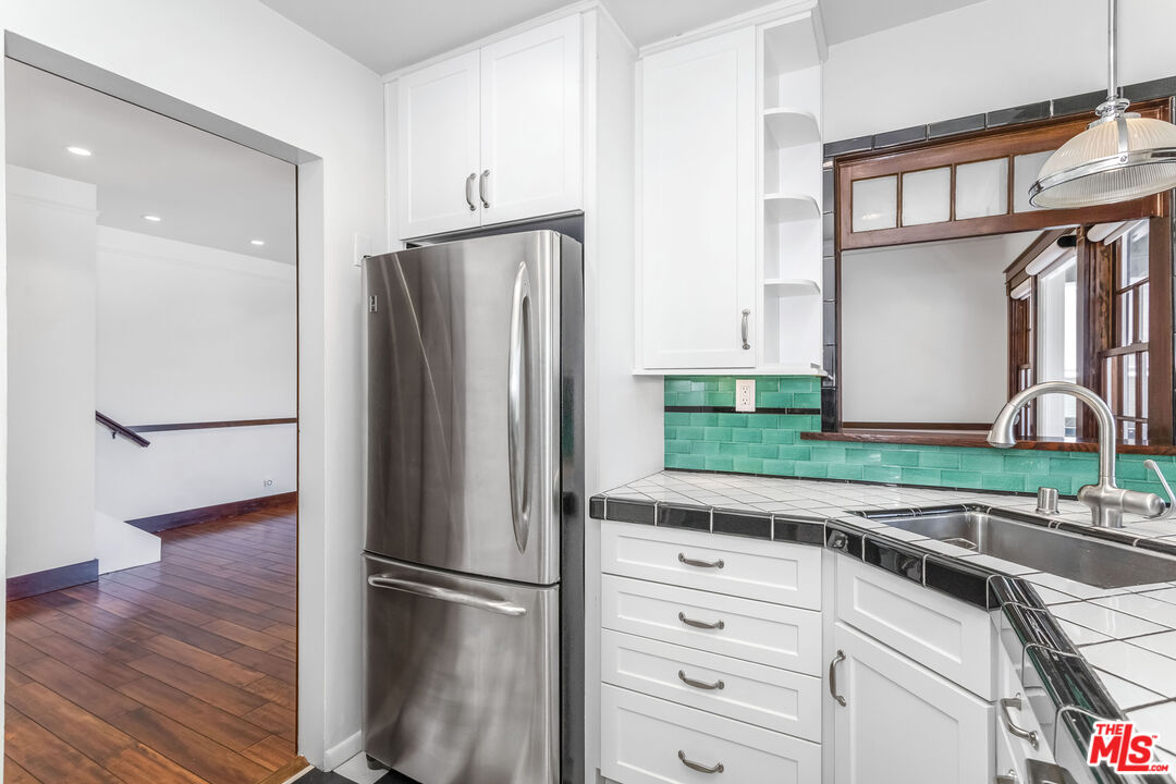 8550 Holloway Dr Unit: 402
