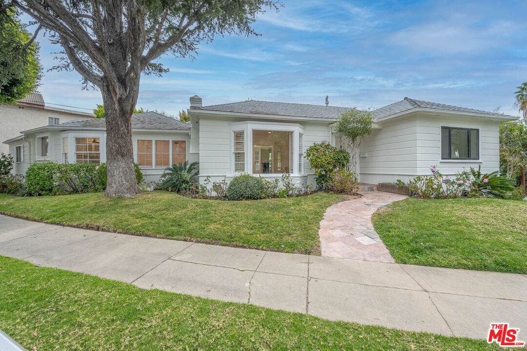1216 Peck Dr