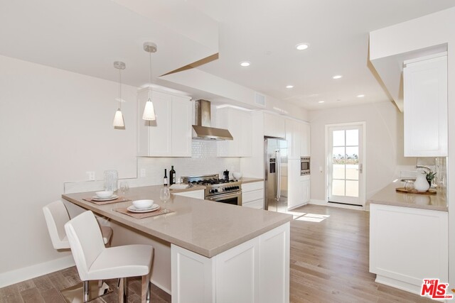 313 REEVES DR Unit: 401
