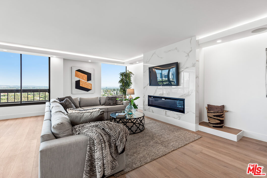 10590 Wilshire Blvd Unit: 1402