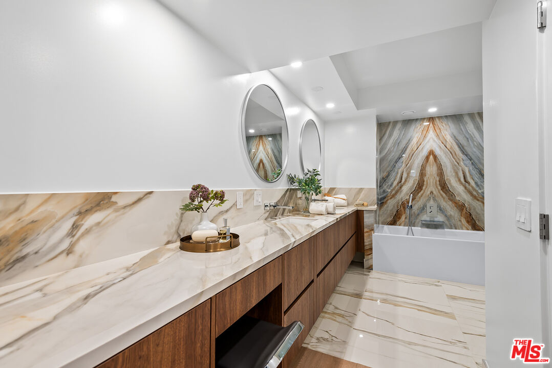 10590 Wilshire Blvd Unit: 1402