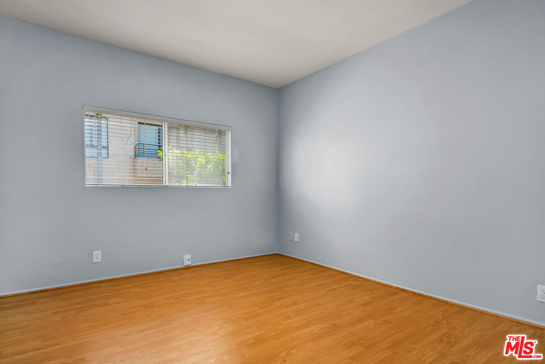 317 S S. Holt Ave Unit: 11