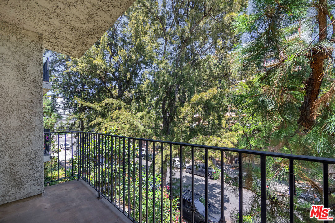 317 S S. Holt Ave Unit: 11