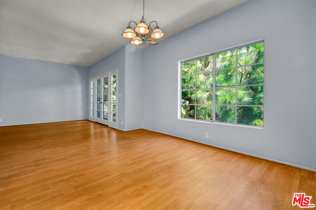 317 S S. Holt Ave Unit: 11