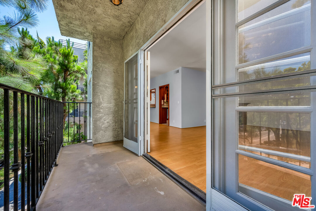 317 S S. Holt Ave Unit: 11