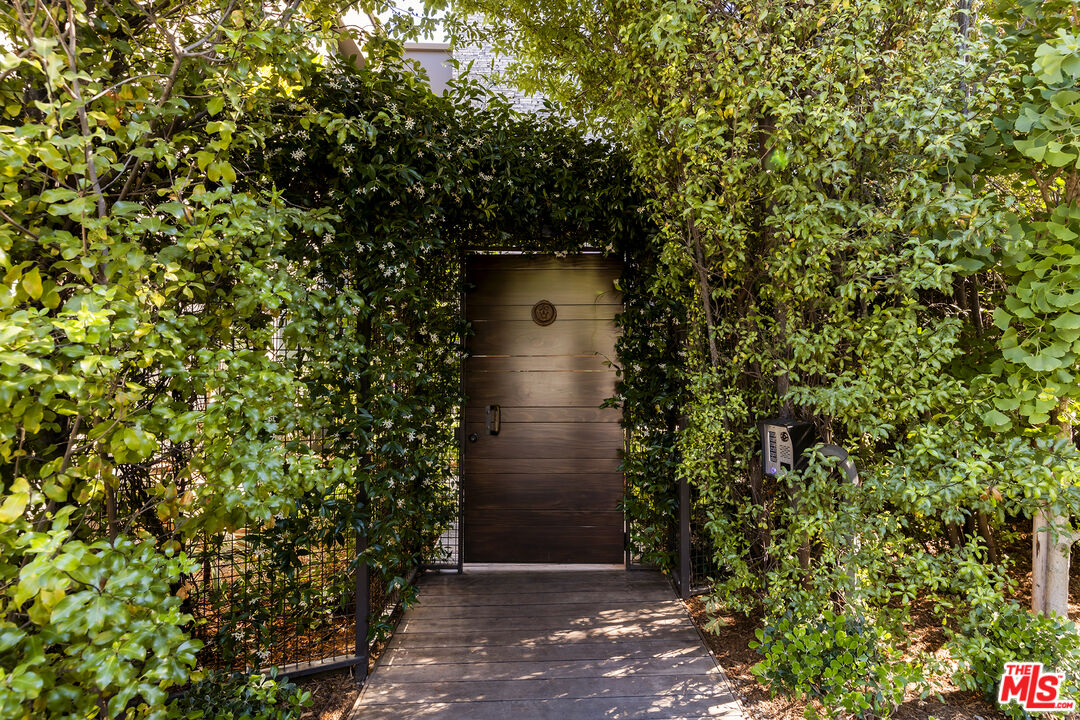 2852 Forrester Dr