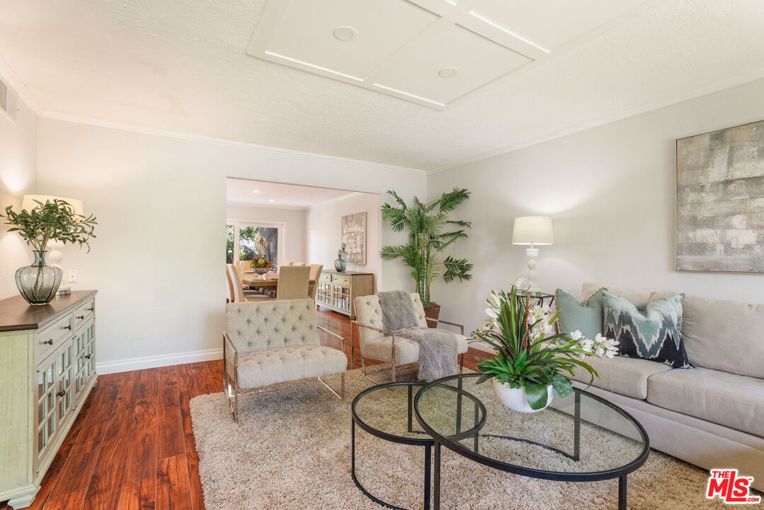 2829 Bottlebrush Dr