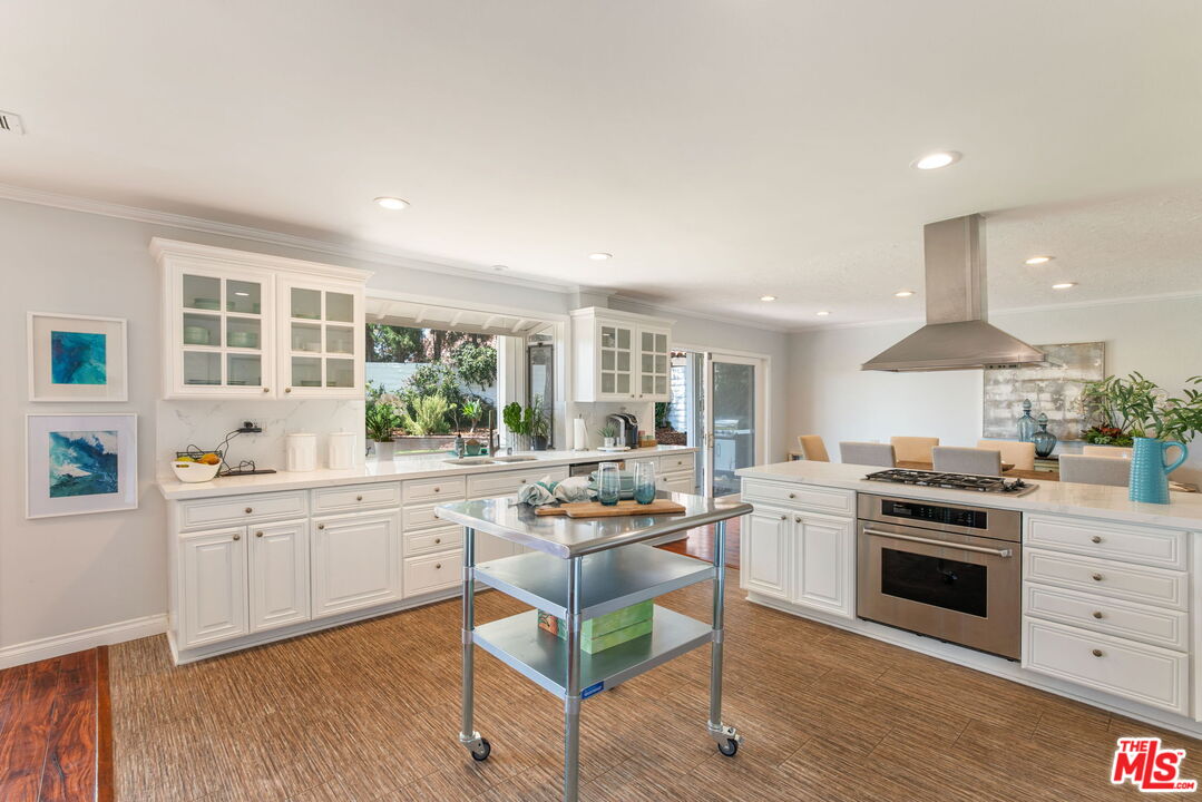 2829 Bottlebrush Dr