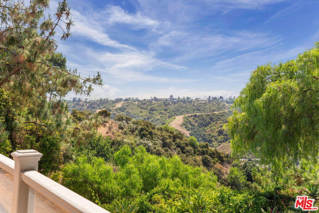 2829 Bottlebrush Dr