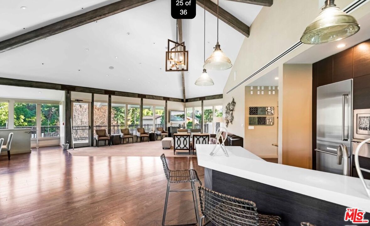 2829 Bottlebrush Dr