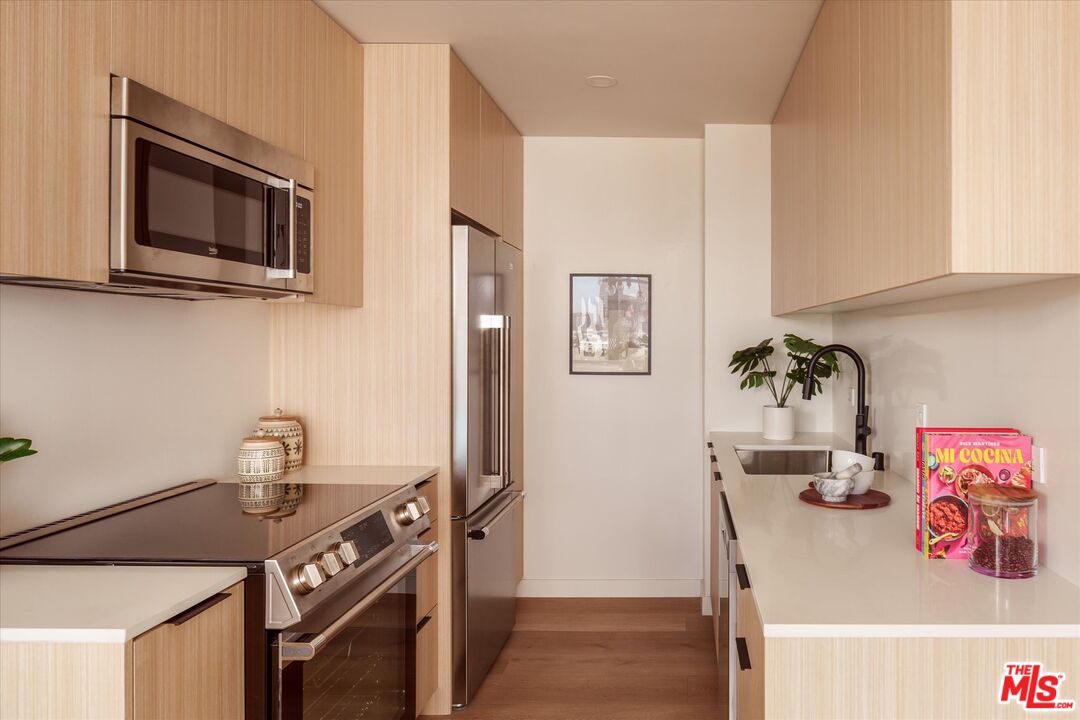 10501 Wilshire Blvd Unit: 1205