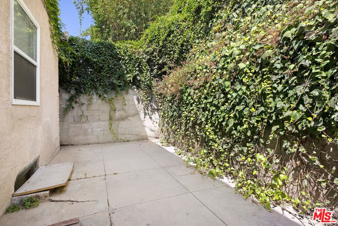 400 Witmer St
