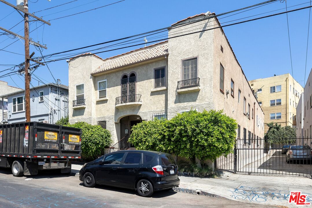 400 Witmer St