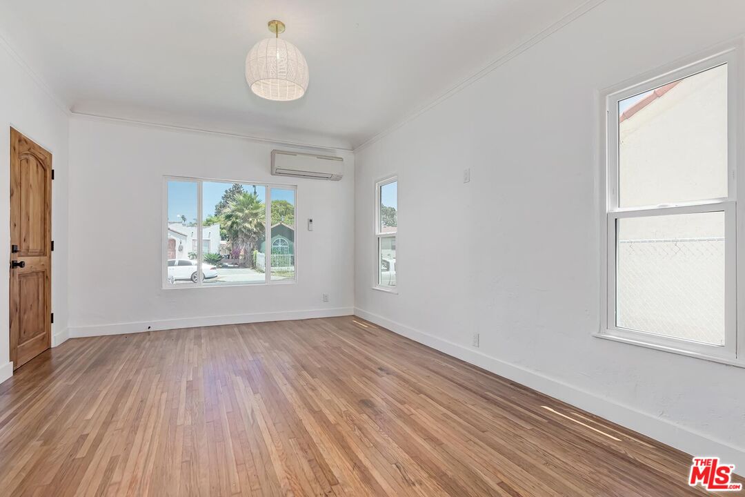 3429 Edgehill Dr Unit: 2