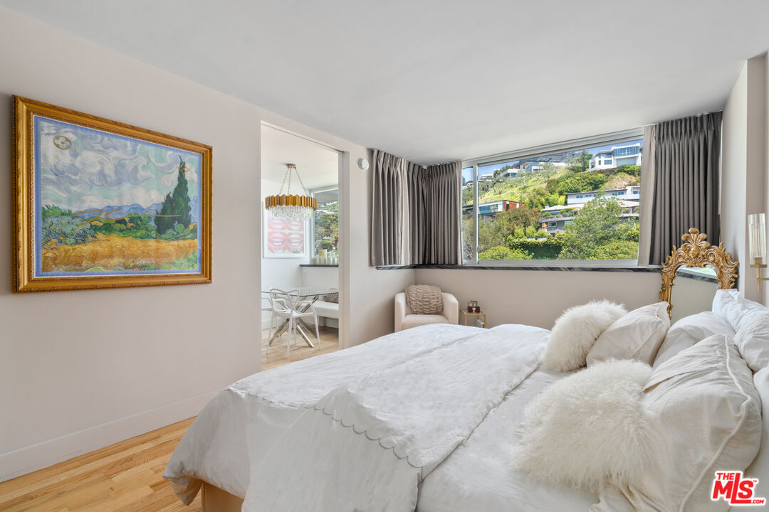 8787 Shoreham Dr Unit: 1001