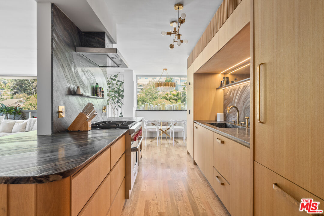 8787 Shoreham Dr Unit: 1001